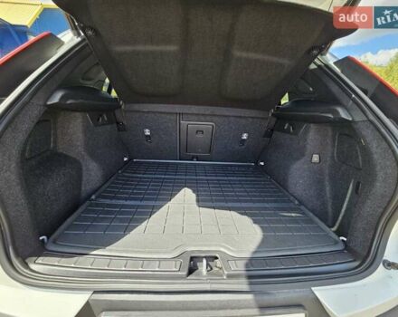 Белый Вольво XC40, объемом двигателя 0 л и пробегом 54 тыс. км за 27000 $, фото 9 на Automoto.ua