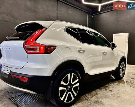 Белый Вольво XC40, объемом двигателя 1.97 л и пробегом 22 тыс. км за 35800 $, фото 12 на Automoto.ua