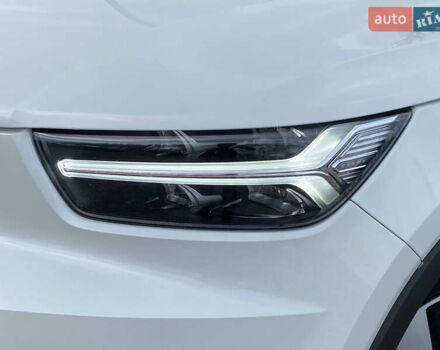 Вольво XC40 2021 в Самборе на Automoto.ua Белый Вольво XC40, объемом двигателя 0 л и пробегом 163 тыс. км за 23999 $, фото 5 на Automoto.ua