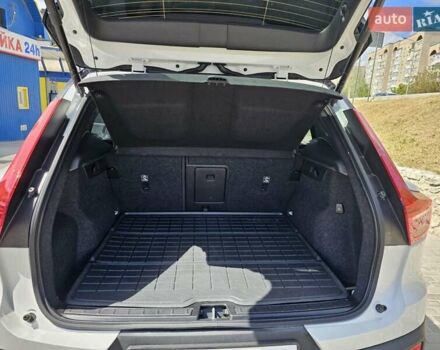 Белый Вольво XC40, объемом двигателя 0 л и пробегом 54 тыс. км за 27000 $, фото 7 на Automoto.ua