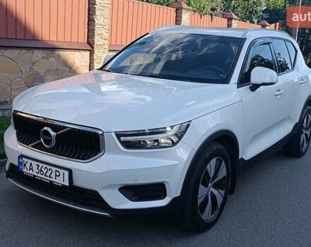 Білий Вольво XC40, об'ємом двигуна 1.97 л та пробігом 44 тис. км за 36900 $, фото 9 на Automoto.ua