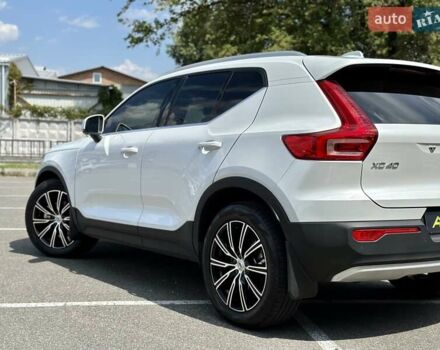 Білий Вольво XC40, об'ємом двигуна 1.97 л та пробігом 36 тис. км за 25999 $, фото 12 на Automoto.ua