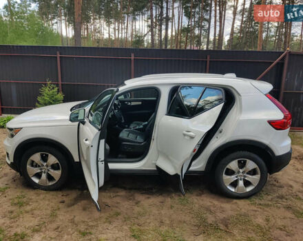 Білий Вольво XC40, об'ємом двигуна 1.97 л та пробігом 67 тис. км за 26300 $, фото 15 на Automoto.ua