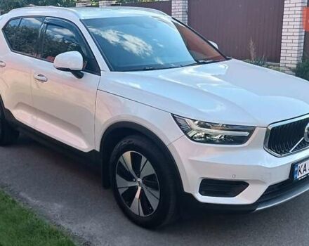 Білий Вольво XC40, об'ємом двигуна 1.97 л та пробігом 44 тис. км за 36900 $, фото 7 на Automoto.ua