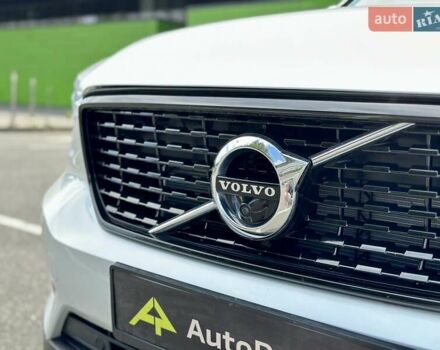 Білий Вольво XC40, об'ємом двигуна 1.97 л та пробігом 36 тис. км за 25999 $, фото 7 на Automoto.ua
