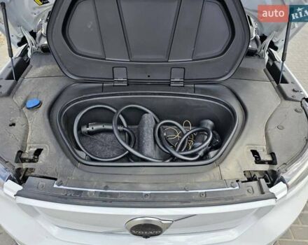 Белый Вольво XC40, объемом двигателя 0 л и пробегом 54 тыс. км за 27000 $, фото 1 на Automoto.ua