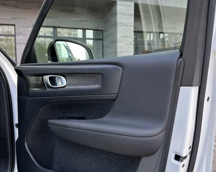 Белый Вольво XC40, объемом двигателя 1.5 л и пробегом 50 тыс. км за 34900 $, фото 40 на Automoto.ua
