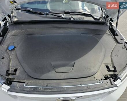 Белый Вольво XC40, объемом двигателя 0 л и пробегом 54 тыс. км за 27000 $, фото 19 на Automoto.ua