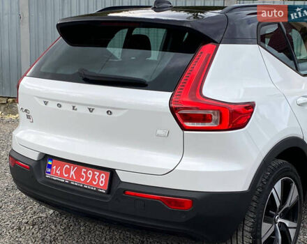 Вольво XC40 2021 в Самборе на Automoto.ua Белый Вольво XC40, объемом двигателя 0 л и пробегом 163 тыс. км за 23999 $, фото 25 на Automoto.ua