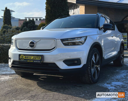 Белый Вольво XC40, объемом двигателя 78 л и пробегом 36 тыс. км за 27900 $, фото 2 на Automoto.ua