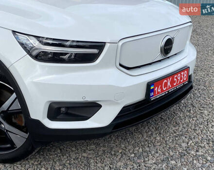 Вольво XC40 2021 в Самборе на Automoto.ua Белый Вольво XC40, объемом двигателя 0 л и пробегом 163 тыс. км за 23999 $, фото 16 на Automoto.ua