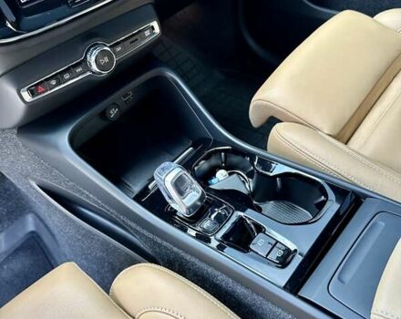 Білий Вольво XC40, об'ємом двигуна 1.97 л та пробігом 36 тис. км за 25999 $, фото 25 на Automoto.ua