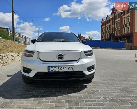 Белый Вольво XC40, объемом двигателя 0 л и пробегом 54 тыс. км за 27000 $, фото 3 на Automoto.ua
