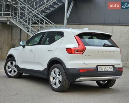 Белый Вольво XC40, объемом двигателя 1.48 л и пробегом 69 тыс. км за 29200 $, фото 2 на Automoto.ua
