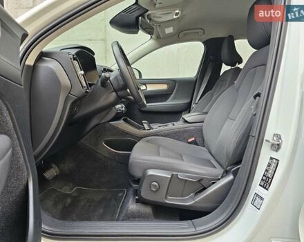 Білий Вольво XC40, об'ємом двигуна 1.48 л та пробігом 69 тис. км за 29200 $, фото 40 на Automoto.ua