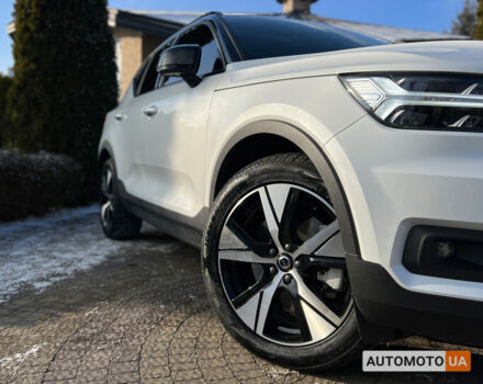 Белый Вольво XC40, объемом двигателя 78 л и пробегом 36 тыс. км за 27900 $, фото 11 на Automoto.ua