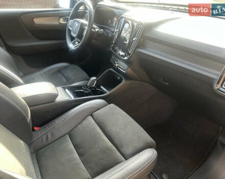 Білий Вольво XC40, об'ємом двигуна 0 л та пробігом 21 тис. км за 29000 $, фото 11 на Automoto.ua