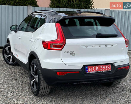 Вольво XC40 2021 в Самборе на Automoto.ua Белый Вольво XC40, объемом двигателя 0 л и пробегом 163 тыс. км за 23999 $, фото 32 на Automoto.ua