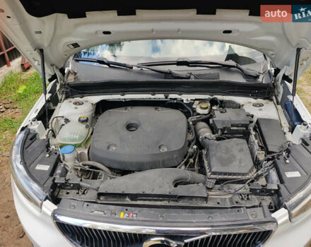 Білий Вольво XC40, об'ємом двигуна 1.97 л та пробігом 67 тис. км за 26300 $, фото 24 на Automoto.ua