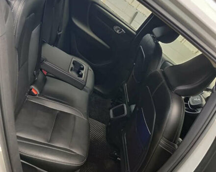 Білий Вольво XC40, об'ємом двигуна 1.97 л та пробігом 67 тис. км за 26300 $, фото 19 на Automoto.ua