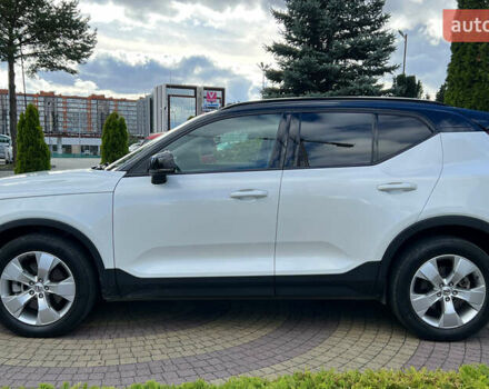 Вольво XC40 2022 в Львове на Automoto.ua Белый Вольво XC40, объемом двигателя 1.97 л и пробегом 126 тыс. км за 20900 $, фото 3 на Automoto.ua