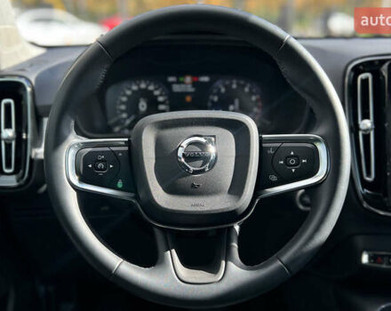 Вольво XC40 2022 в Львове на Automoto.ua Белый Вольво XC40, объемом двигателя 1.97 л и пробегом 126 тыс. км за 20900 $, фото 10 на Automoto.ua