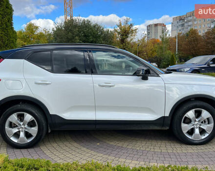 Вольво XC40 2022 в Львове на Automoto.ua Белый Вольво XC40, объемом двигателя 1.97 л и пробегом 126 тыс. км за 20900 $, фото 7 на Automoto.ua