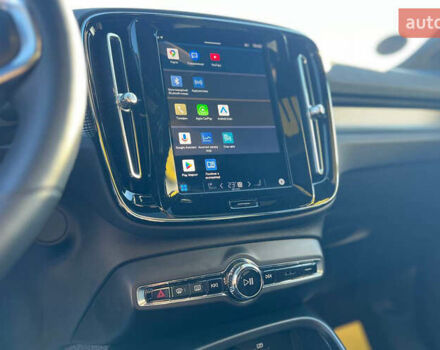 Белый Вольво XC40, объемом двигателя 0 л и пробегом 48 тыс. км за 30500 $, фото 17 на Automoto.ua