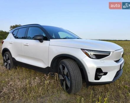 Белый Вольво XC40, объемом двигателя 0 л и пробегом 16 тыс. км за 27800 $, фото 6 на Automoto.ua