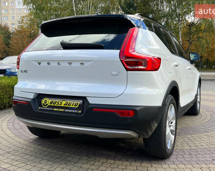 Вольво XC40 2022 в Львове на Automoto.ua Белый Вольво XC40, объемом двигателя 1.97 л и пробегом 126 тыс. км за 20900 $, фото 6 на Automoto.ua