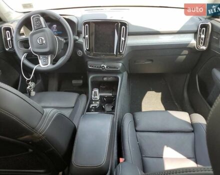 Белый Вольво XC40, объемом двигателя 1.97 л и пробегом 17 тыс. км за 12000 $, фото 7 на Automoto.ua