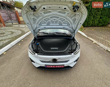 Белый Вольво XC40, объемом двигателя 0 л и пробегом 47 тыс. км за 26499 $, фото 30 на Automoto.ua