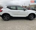 Белый Вольво XC40, объемом двигателя 1.97 л и пробегом 2 тыс. км за 42633 $, фото 1 на Automoto.ua