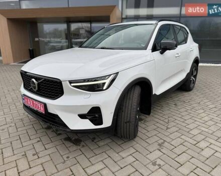 Белый Вольво XC40, объемом двигателя 1.97 л и пробегом 2 тыс. км за 42633 $, фото 7 на Automoto.ua