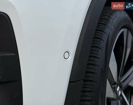Белый Вольво XC40, объемом двигателя 2 л и пробегом 3 тыс. км за 38799 $, фото 18 на Automoto.ua