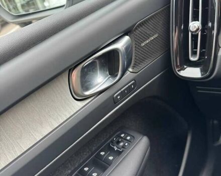 Белый Вольво XC40, объемом двигателя 1.97 л и пробегом 2 тыс. км за 42633 $, фото 20 на Automoto.ua