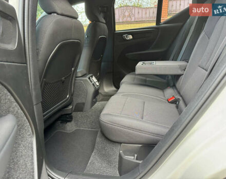 Белый Вольво XC40, объемом двигателя 0 л и пробегом 47 тыс. км за 26499 $, фото 20 на Automoto.ua