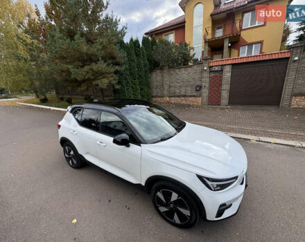 Белый Вольво XC40, объемом двигателя 0 л и пробегом 47 тыс. км за 26499 $, фото 6 на Automoto.ua