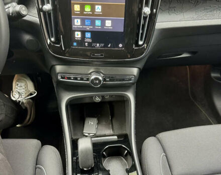 Белый Вольво XC40, объемом двигателя 0 л и пробегом 47 тыс. км за 26499 $, фото 23 на Automoto.ua