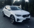 Белый Вольво XC40, объемом двигателя 1.97 л и пробегом 3 тыс. км за 35400 $, фото 1 на Automoto.ua