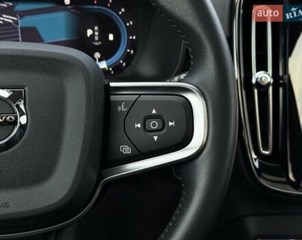 Белый Вольво XC40, объемом двигателя 2 л и пробегом 3 тыс. км за 38799 $, фото 48 на Automoto.ua
