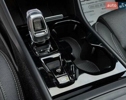Белый Вольво XC40, объемом двигателя 2 л и пробегом 3 тыс. км за 38799 $, фото 57 на Automoto.ua