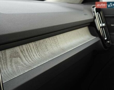 Белый Вольво XC40, объемом двигателя 2 л и пробегом 3 тыс. км за 38799 $, фото 60 на Automoto.ua