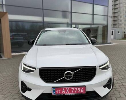 Белый Вольво XC40, объемом двигателя 1.97 л и пробегом 2 тыс. км за 42633 $, фото 6 на Automoto.ua