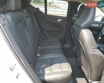 Белый Вольво XC40, объемом двигателя 1.97 л и пробегом 17 тыс. км за 12000 $, фото 10 на Automoto.ua