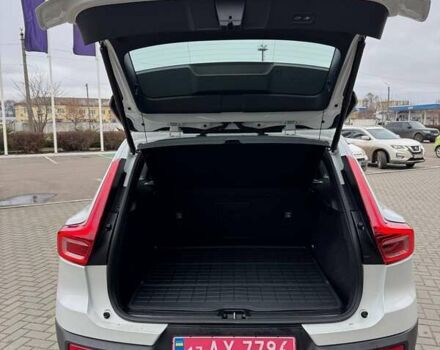Белый Вольво XC40, объемом двигателя 1.97 л и пробегом 2 тыс. км за 42633 $, фото 8 на Automoto.ua