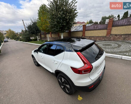 Белый Вольво XC40, объемом двигателя 0 л и пробегом 47 тыс. км за 26499 $, фото 10 на Automoto.ua