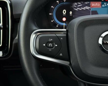Белый Вольво XC40, объемом двигателя 2 л и пробегом 3 тыс. км за 38799 $, фото 47 на Automoto.ua