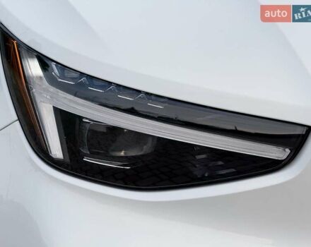 Белый Вольво XC40, объемом двигателя 2 л и пробегом 3 тыс. км за 38799 $, фото 12 на Automoto.ua