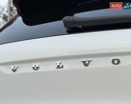 Белый Вольво XC40, объемом двигателя 2 л и пробегом 3 тыс. км за 38799 $, фото 26 на Automoto.ua